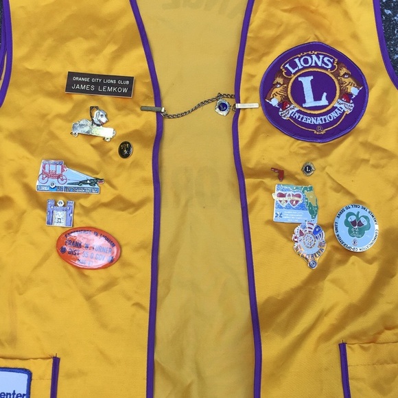 Vintage Collectable patches pins LION'S Vest Top L - Picture 8 of 10